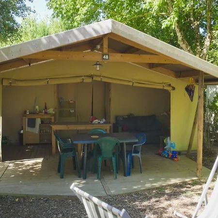 Tente Spacieuse Pour 5 Pers. - Api-1-52-2409